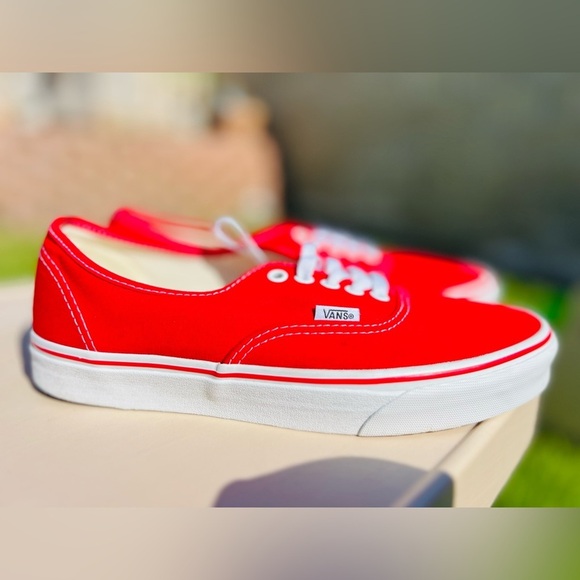 Vans Authentic unisex red like new Vans shoes size 9.5 men’s or women’s size 11 - Picture 2 of 12